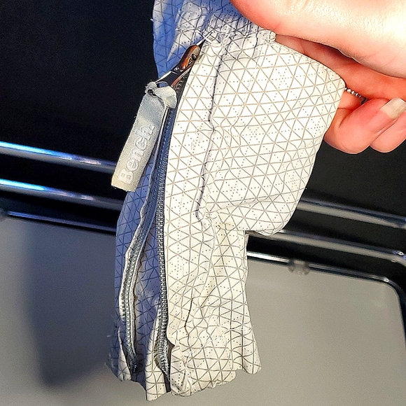 Bench Lightweight Cotton Windbreaker w/ Hidden Hood. White w/ Grey Geo Pattern. - Picture 4 of 14